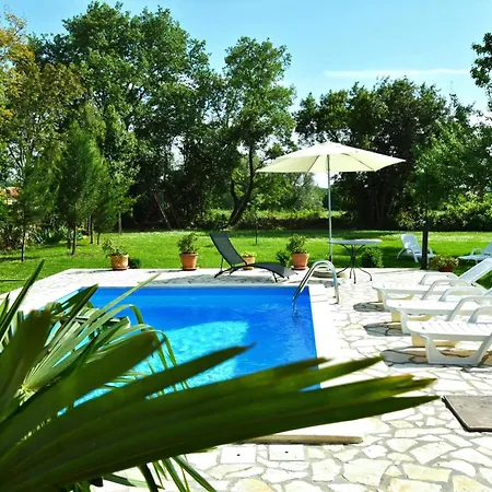Mit Privatpool Fuer 6 Personen Ca, 165 M Sup2 In Kosinozici, Istrien Und Umgebung Vakantiehuis Poreč